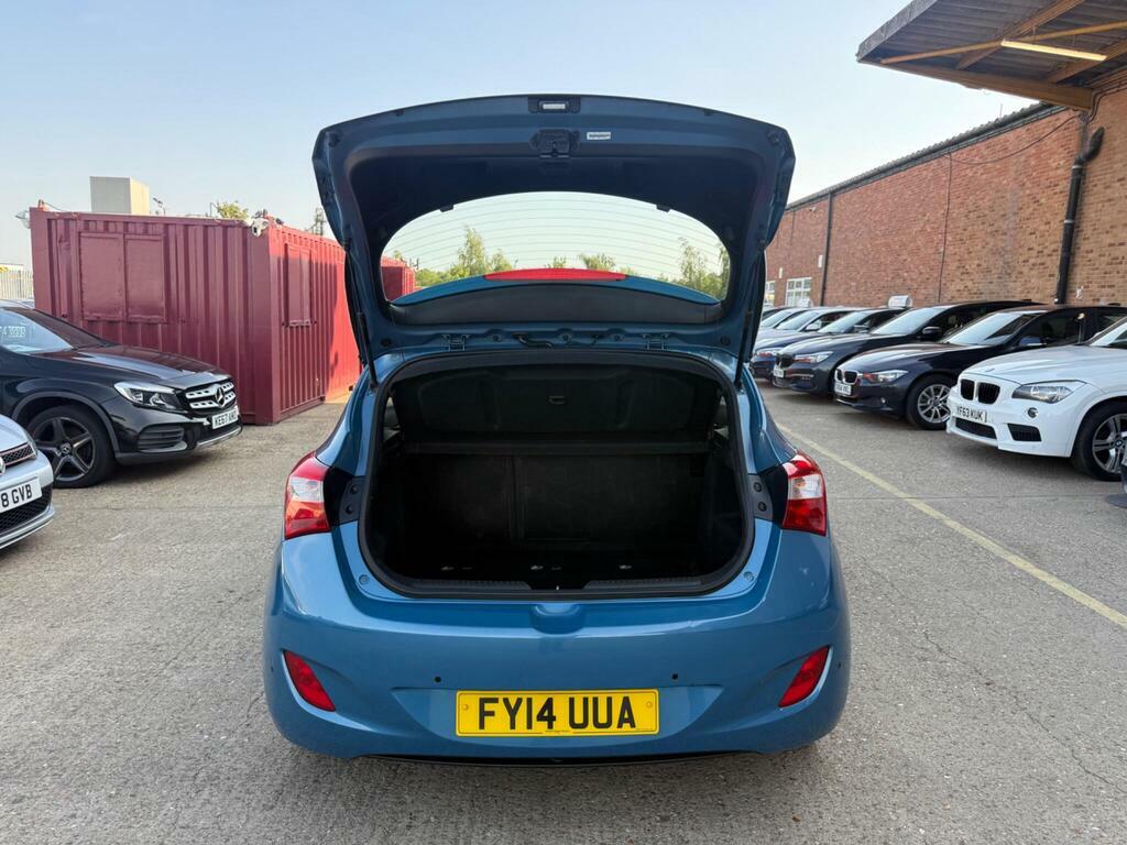 Hyundai I30 1.4 Classic 98 Bhp 1 Former Keeper Silver #29