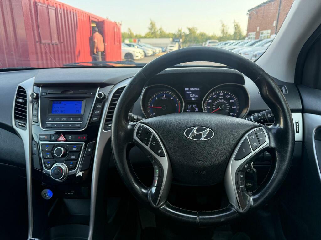 Hyundai I30 1.4 Classic 98 Bhp 1 Former Keeper Silver #16
