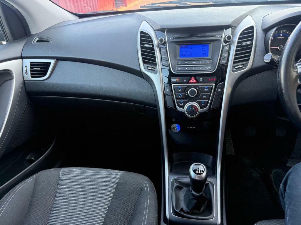 Hyundai I30 1.4 Classic 98 Bhp 1 Former Keeper Silver #17