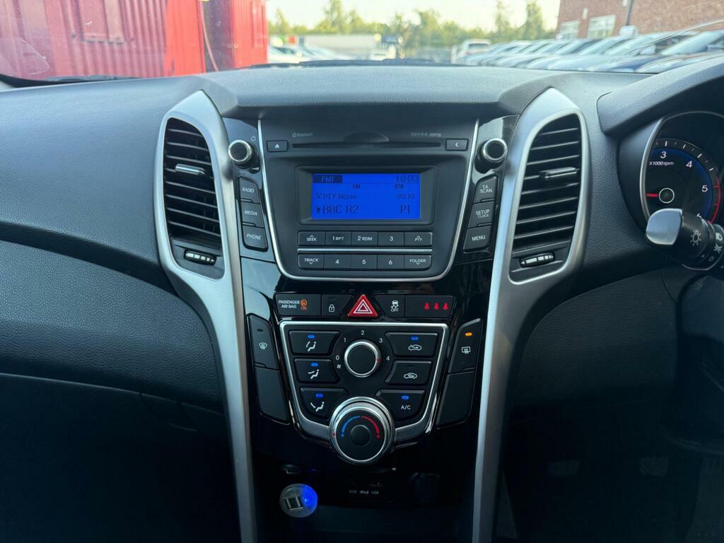 Hyundai I30 1.4 Classic 98 Bhp 1 Former Keeper Silver #18