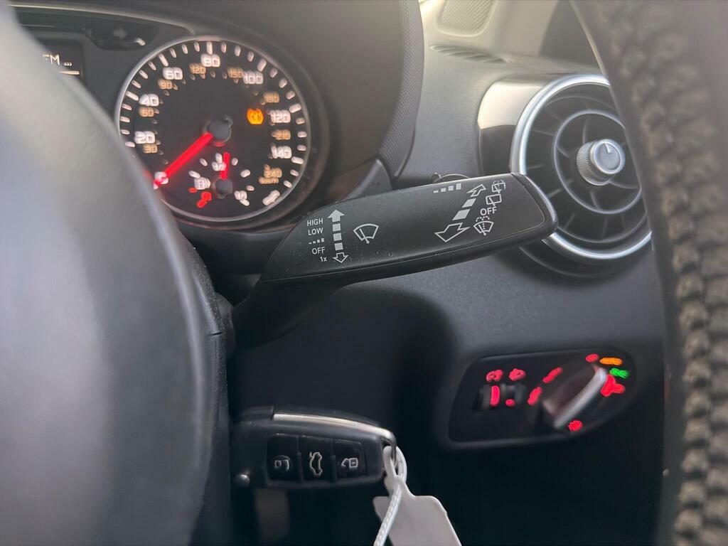 Audi A1 1.4 Tfsi Sport Sportback Euro 5 Red #24