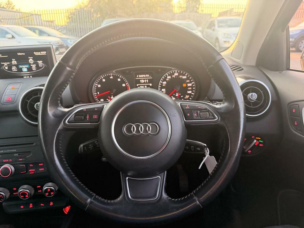 Audi A1 1.4 Tfsi Sport Sportback Euro 5 Red #20