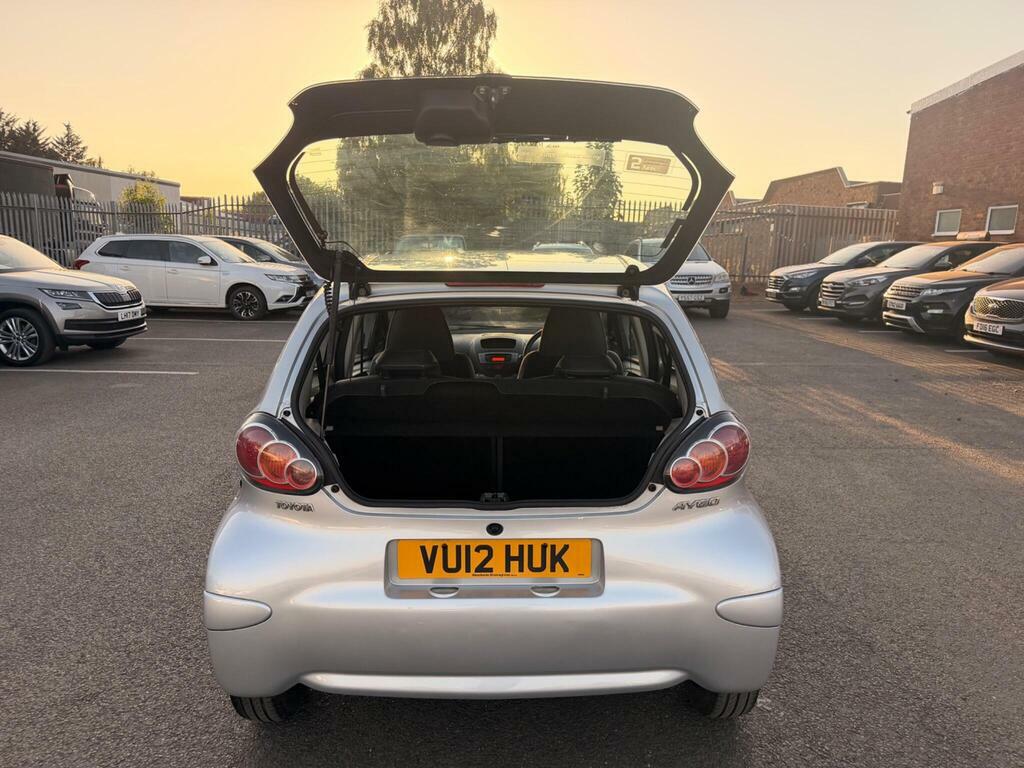 Toyota Aygo 1.0 Vvt-i Go Euro 5 White #18