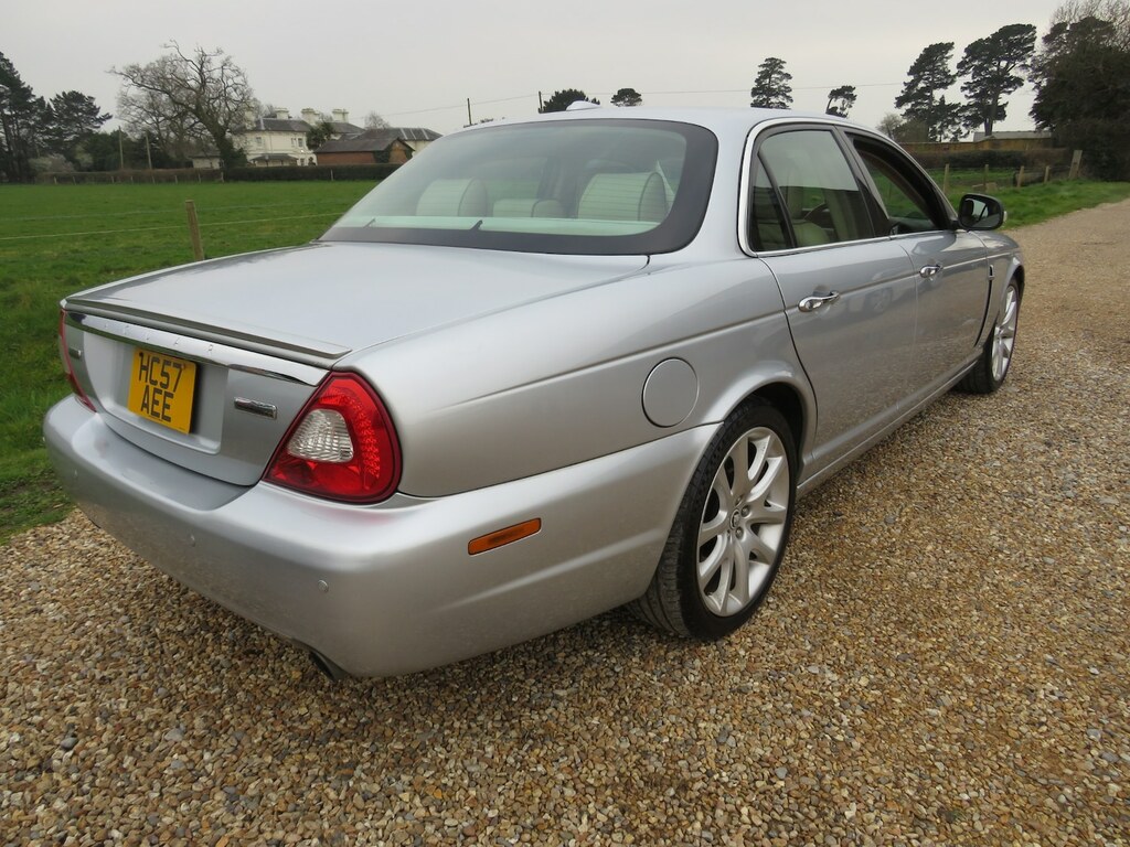 Jaguar XJ Executive Aluminium Bodied Silver #3