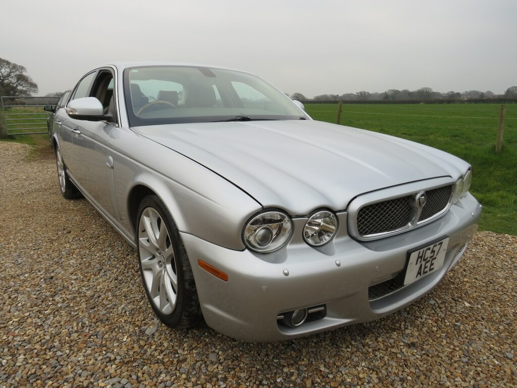 Jaguar XJ Executive Aluminium Bodied Silver #4