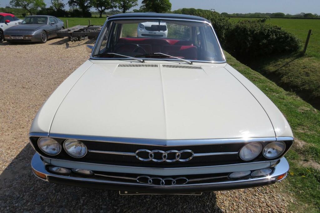 Audi 100 4 Wheel Sports Show Car White #5