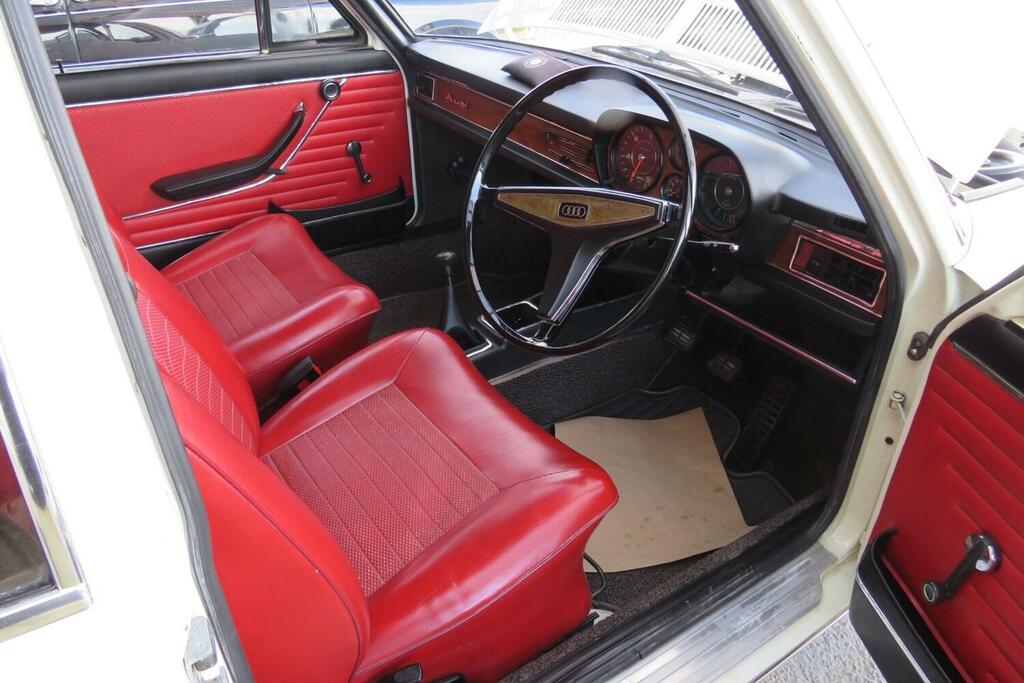 Audi 100 4 Wheel Sports Show Car White #3