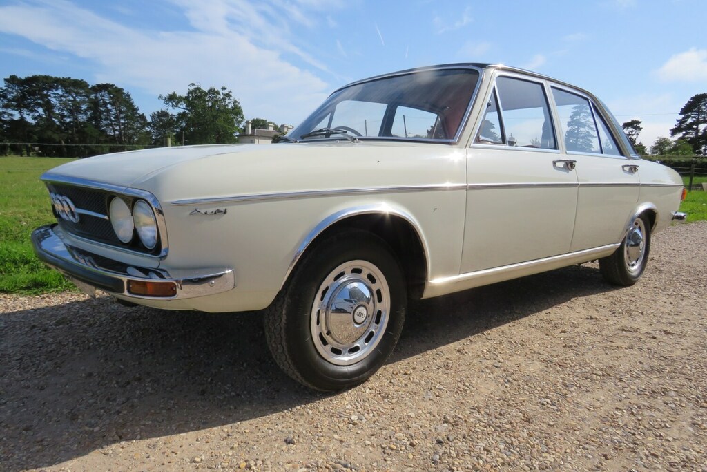 Audi 100 4 Wheel Sports Show Car White #2