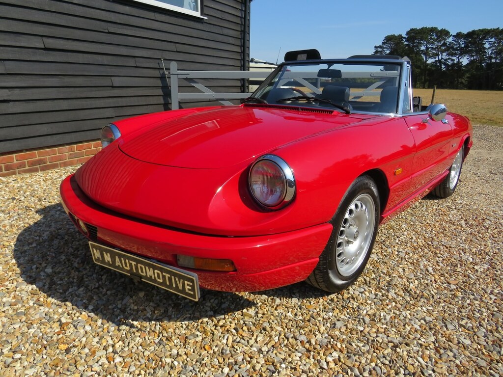Alfa Romeo Spider 2.0 Ts 16V Red
