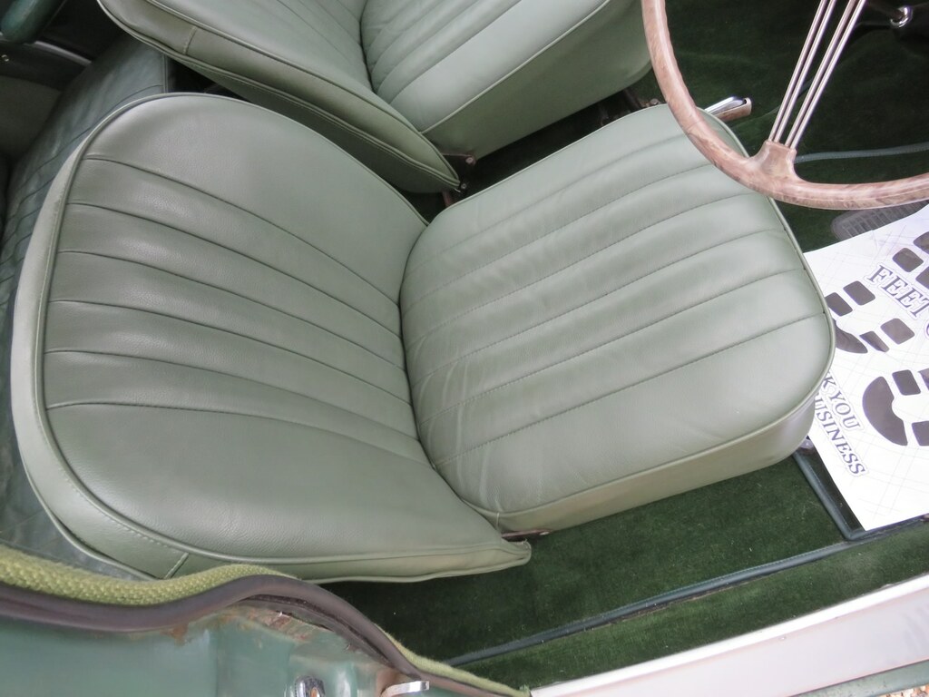 Morris Minor Saloon VIA4835 Green #6