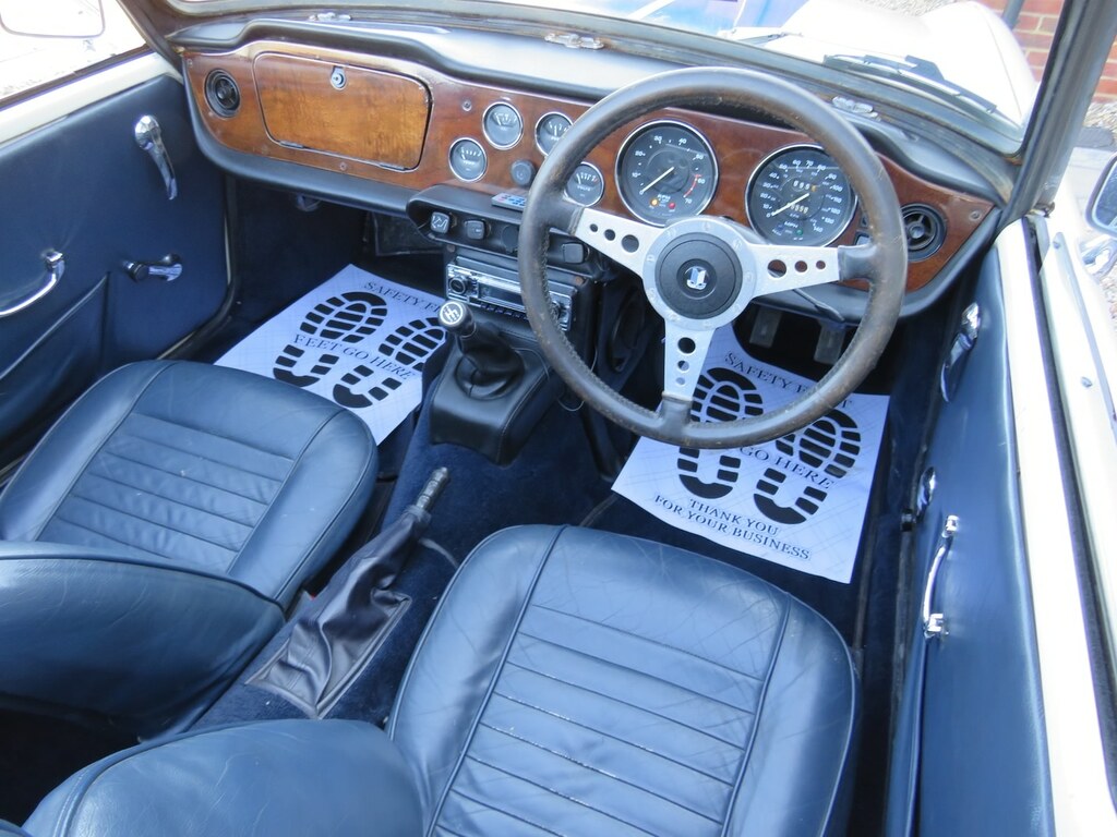 Triumph TR6 Restored WKY716K White #5