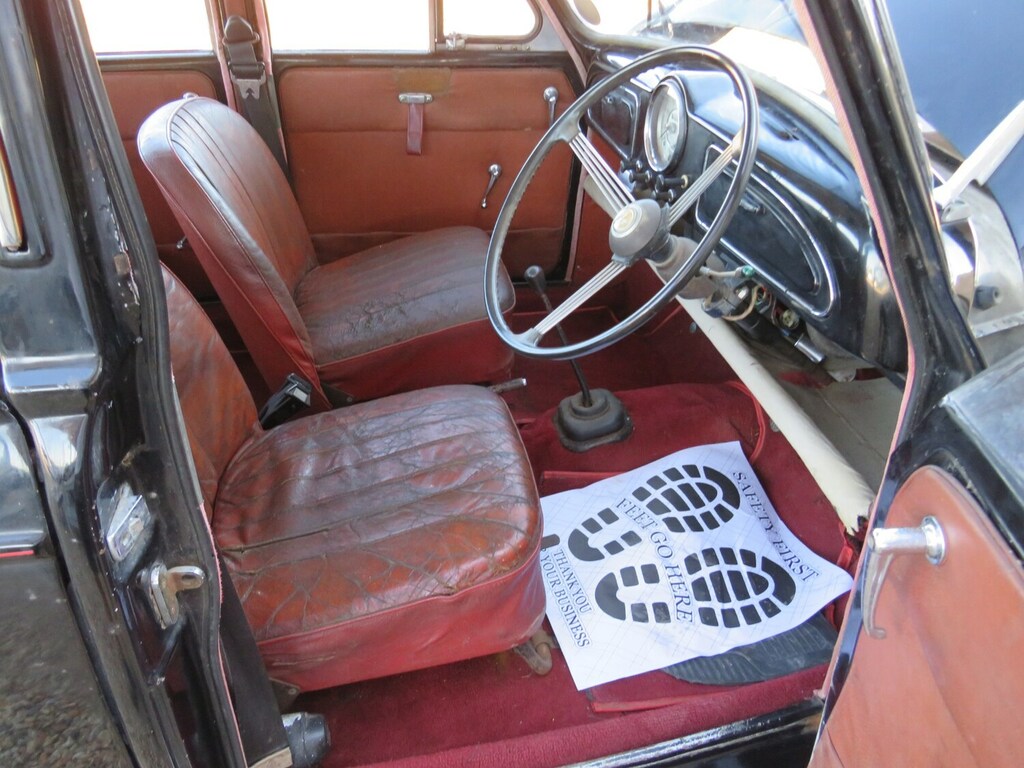 Morris Minor 1000 Black #3