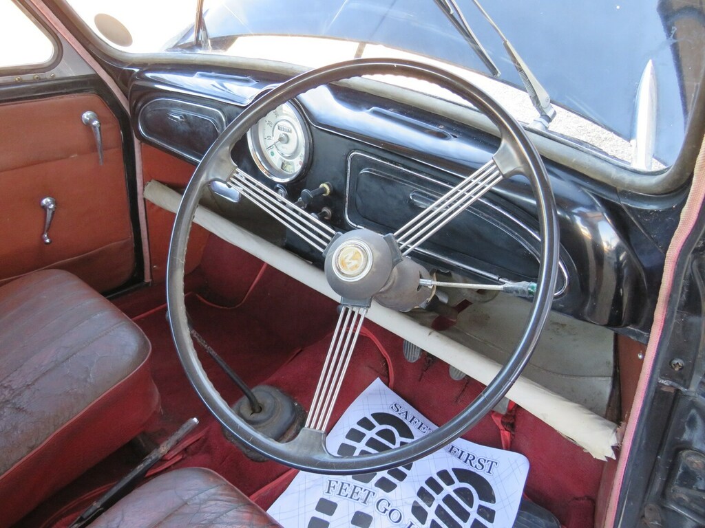 Morris Minor 1000 Black #4