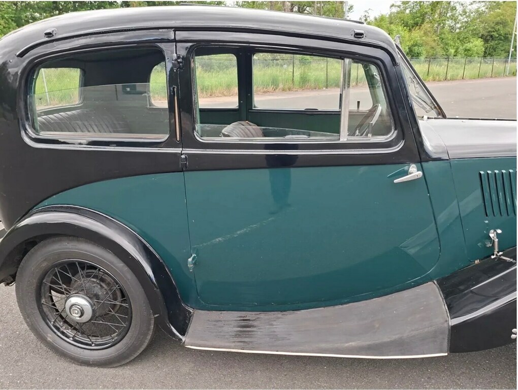 Morris Eight Saloon Green #6