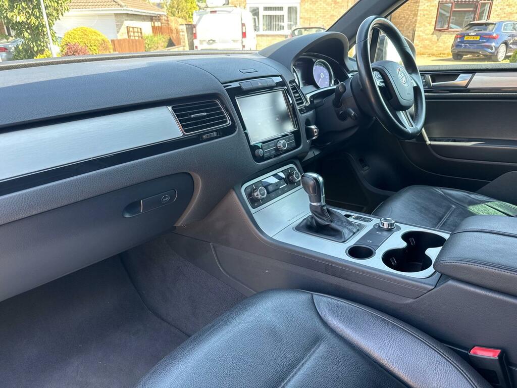 Volkswagen Touareg 3.0L V6 Altitude Tdi Silver #21