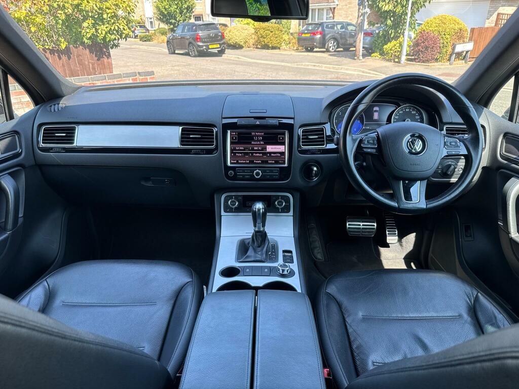 Volkswagen Touareg 3.0L V6 Altitude Tdi Silver #23