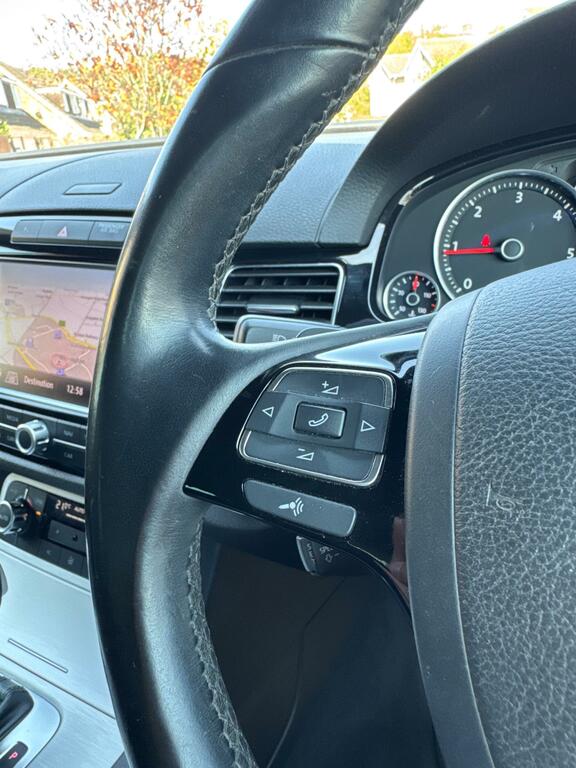 Volkswagen Touareg 3.0L V6 Altitude Tdi Silver #32