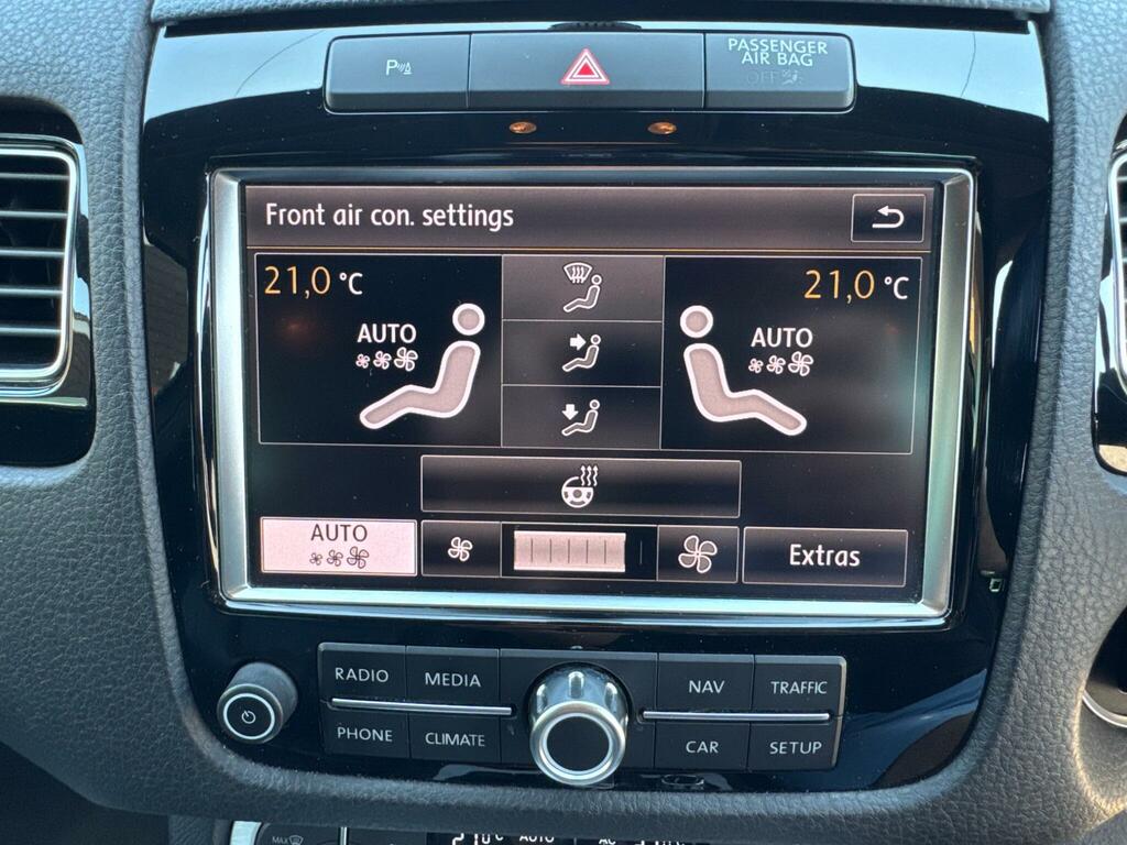 Volkswagen Touareg 3.0L V6 Altitude Tdi Silver #47