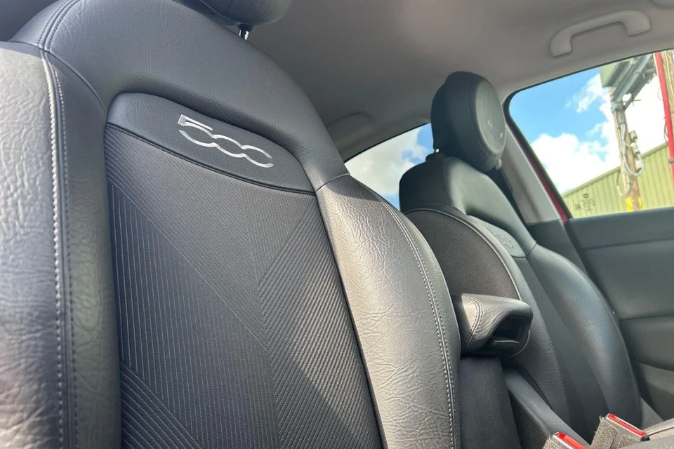 Fiat 500X 1.0 L Sport Black #11