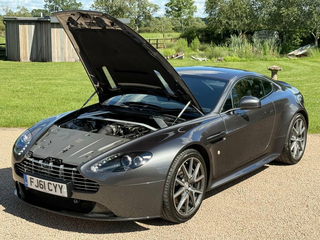 Aston Martin Vantage V8 #7