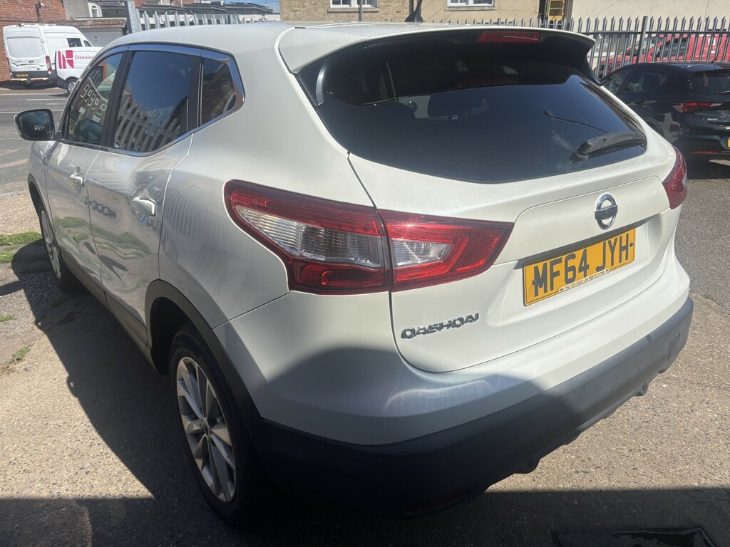Nissan Qashqai Suv 1.2 Dig-t Acenta Premium 2014 MF64JYH White #5