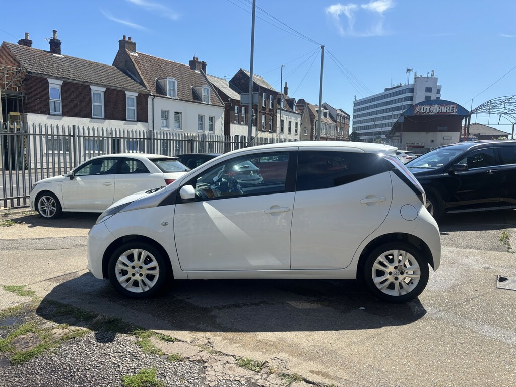 Toyota Aygo Hatchback 1.0 Vvt-i X-pure 2016 White #5