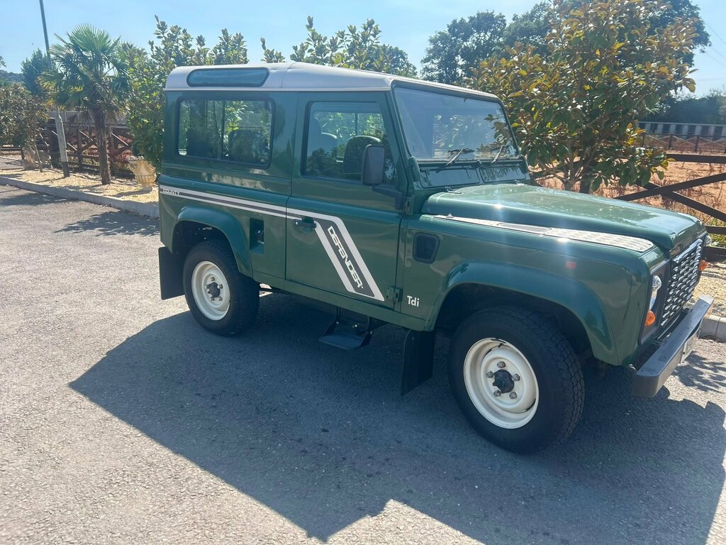 Land Rover Defender 90 Mpv Green