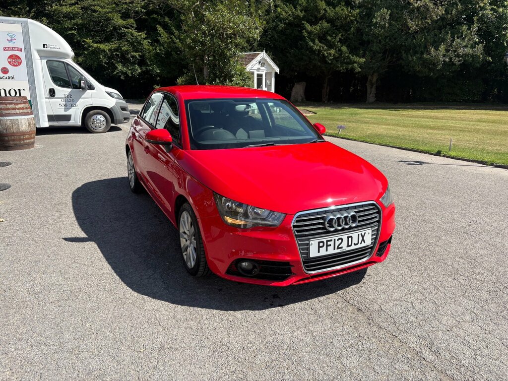 Audi A1 1.6 Tdi Sport Sportback Euro 5 Red #5