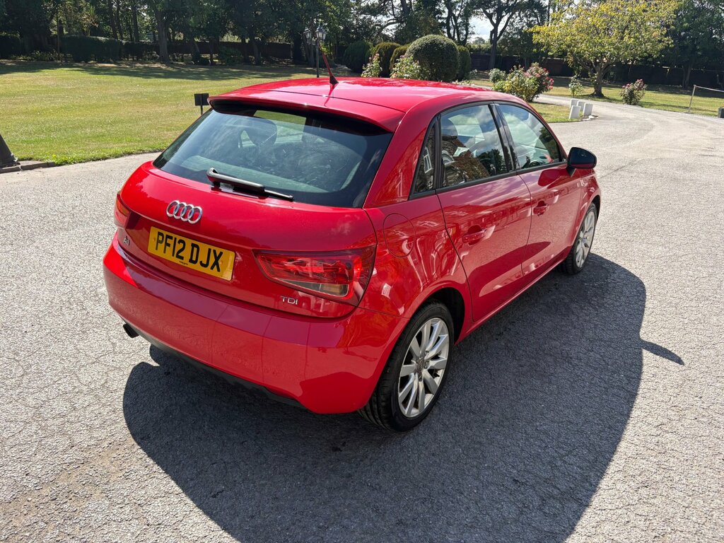 Audi A1 1.6 Tdi Sport Sportback Euro 5 Red #4