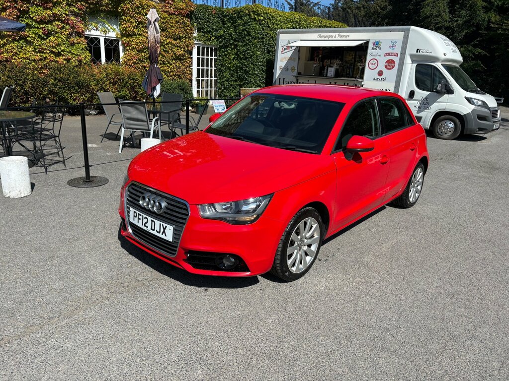 Audi A1 1.6 Tdi Sport Sportback Euro 5 Red