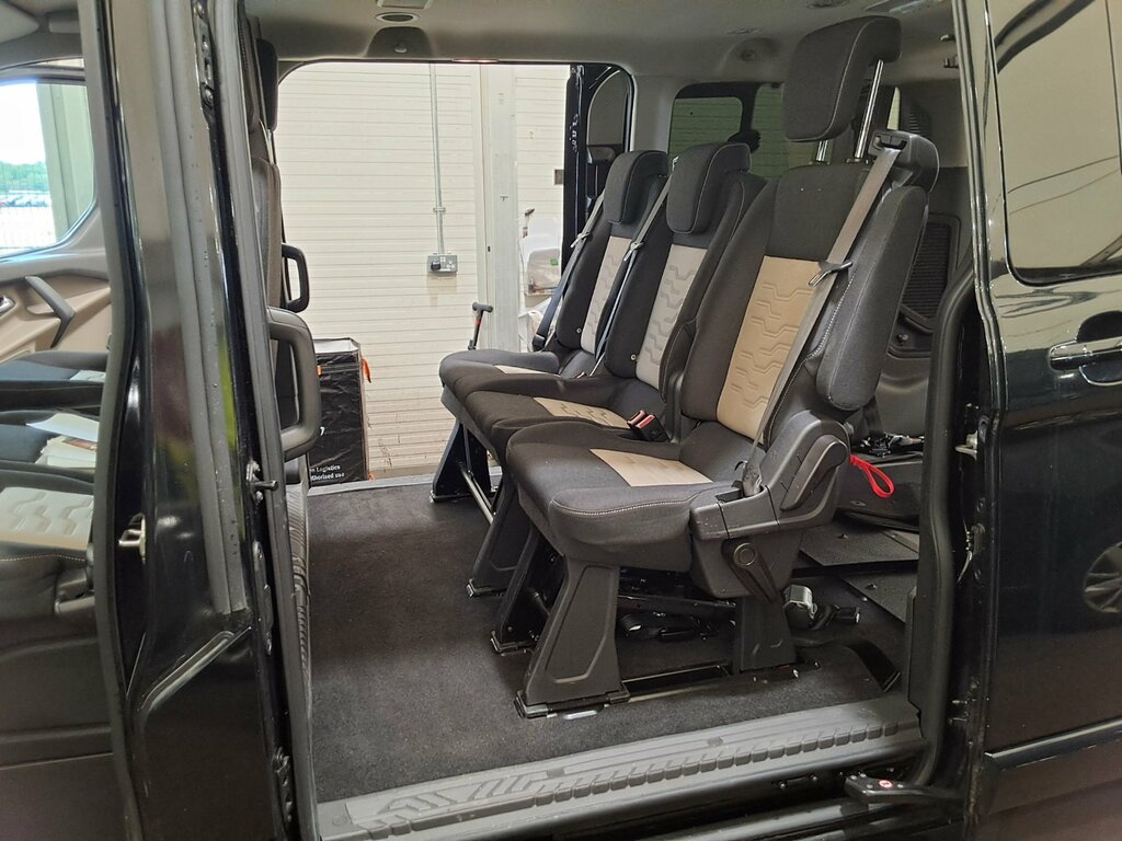 Ford Tourneo Custom 2.0 310 Ecoblue Titanium Wheelchair Accessible 6 S Black #2