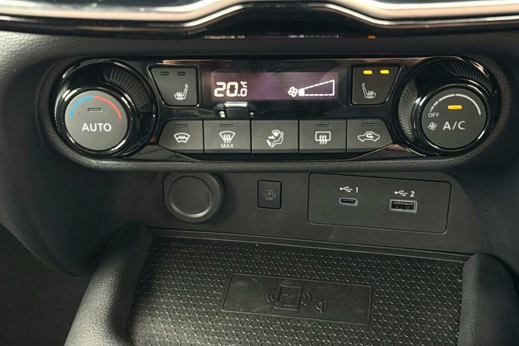 Nissan Juke 1.6 Hybrid Tekna Black #15