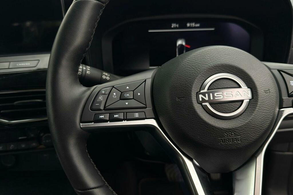 Nissan Juke 1.6 Hybrid Tekna Black #16