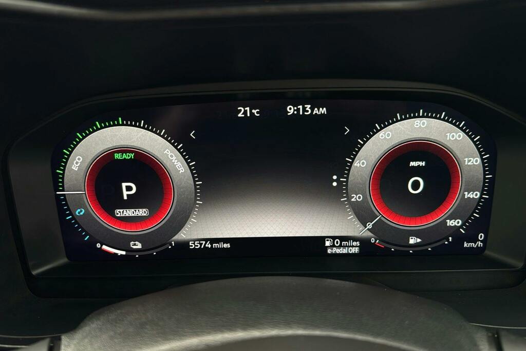 Nissan Juke 1.6 Hybrid Tekna Black #13