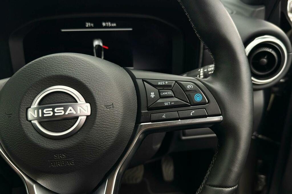 Nissan Juke 1.6 Hybrid Tekna Black #17