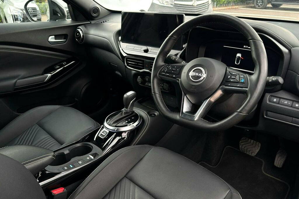 Nissan Juke 1.6 Hybrid Tekna Black #9