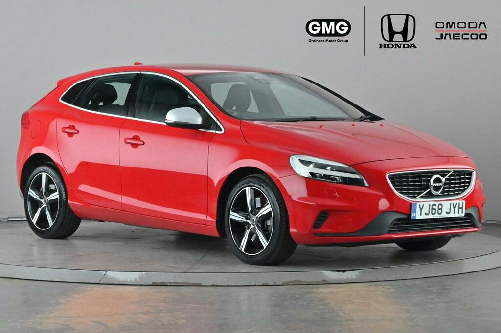 Volvo V40 1.5 T2 Gpf R Design Nav Plus Hatchback Red