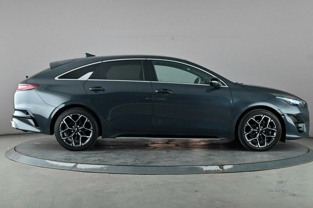 Kia Proceed 1.5 T Gdi Gt Line Shooting Brake Grey #3