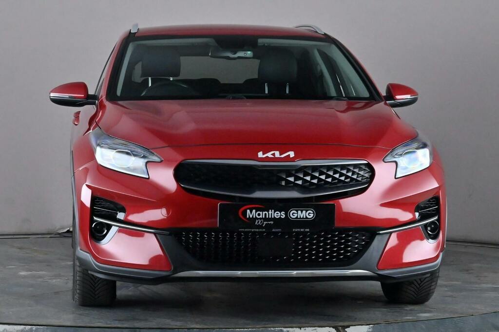 Kia Xceed 1.6 Gdi 8.9Kwh 3 Suv Plug In Hybrid Dct Red #3