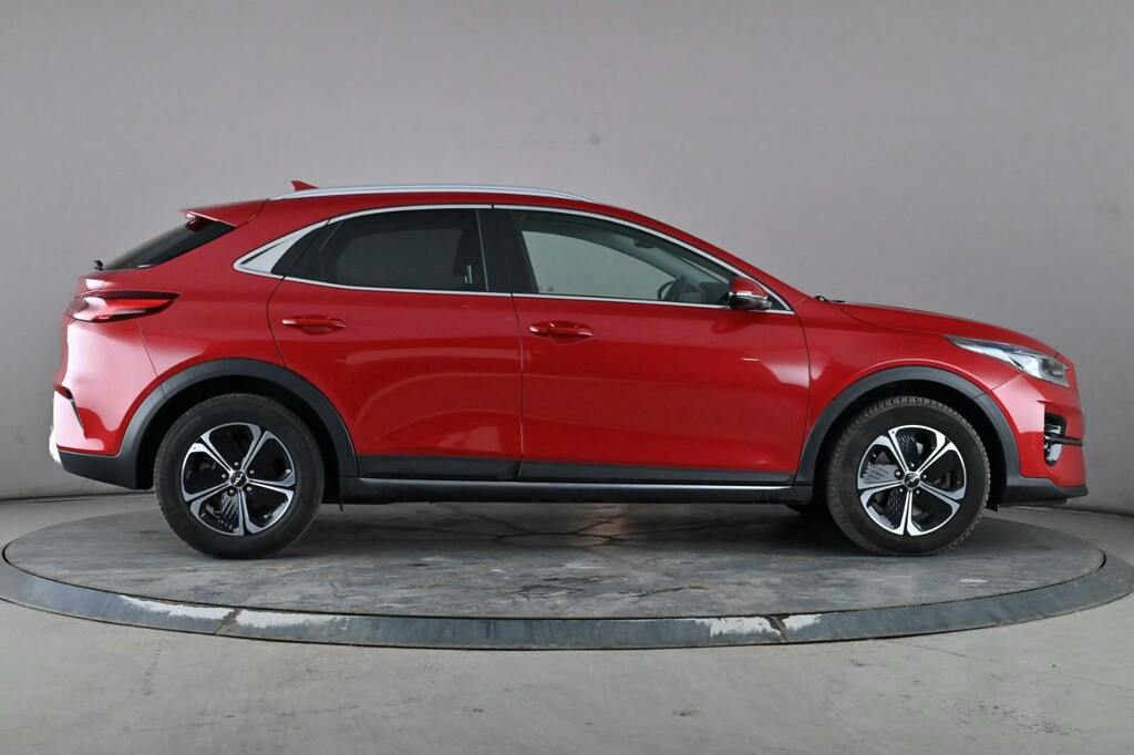 Kia Xceed 1.6 Gdi 8.9Kwh 3 Suv Plug In Hybrid Dct Red #4