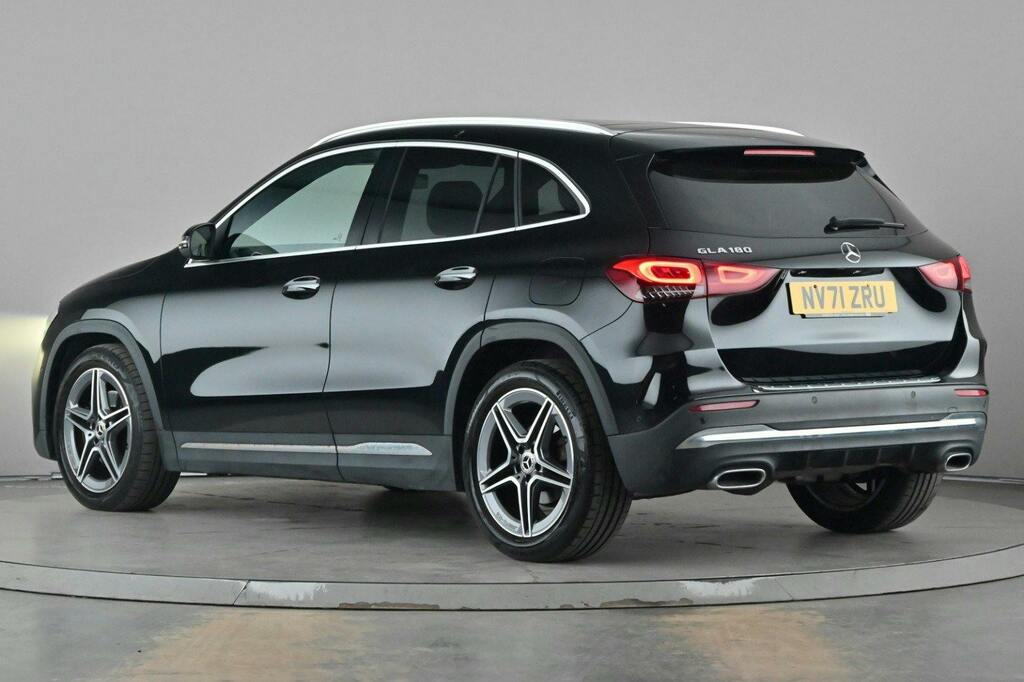Mercedes-Benz GLA Class 1.3 Gla180 Amg Line Premium Plus Suv Black #3