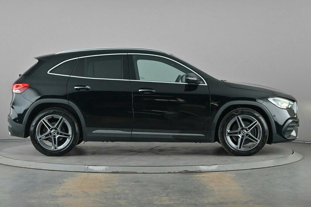 Mercedes-Benz GLA Class 1.3 Gla180 Amg Line Premium Plus Suv Black #5