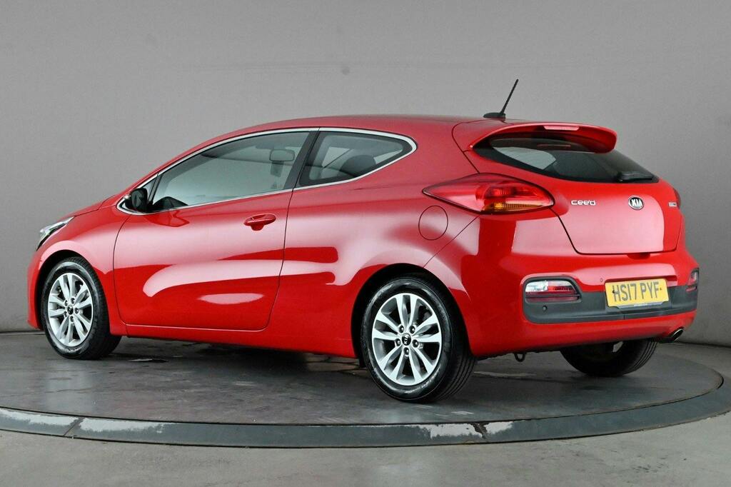 Kia Proceed 1.6 Gdi 2 Hatchback Ss Red #4