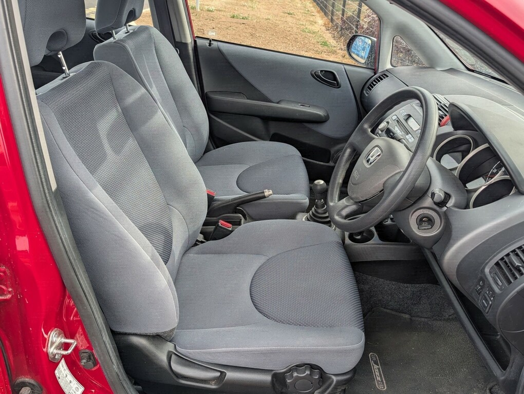 Honda Jazz 1.4 I-dsi Se Hatchback Cvt-7 139 Gkm, Grey #9