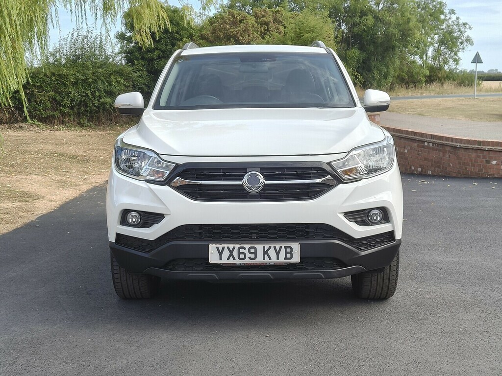 SsangYong Musso Rebel White #6