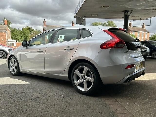 Volvo V40 1.6 D2 R-design Silver #5