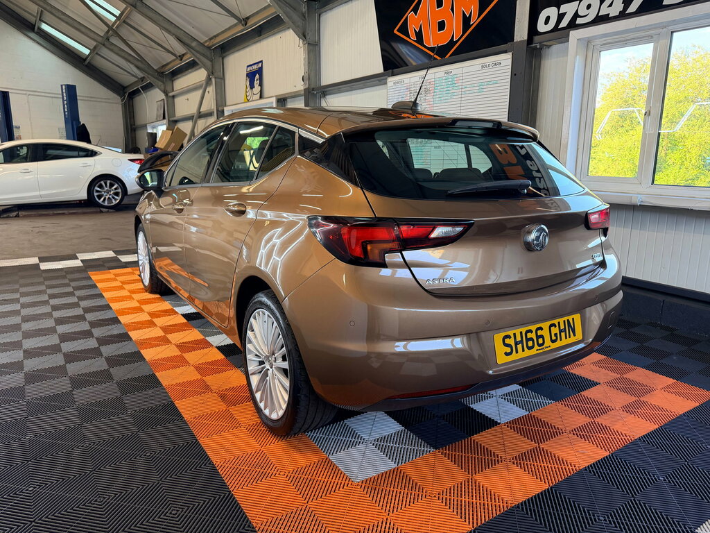 Vauxhall Astra Astra Hatchback Brown #3