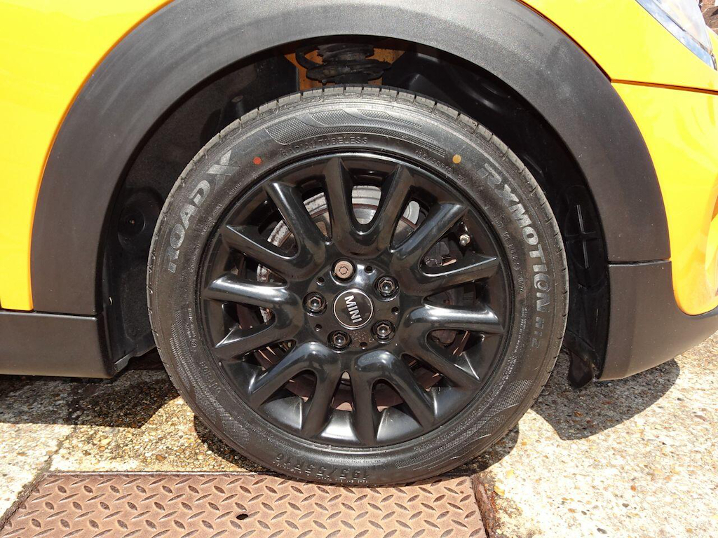 Mini Hatch 1.5 Cooper D Hatchback Euro 6 S Orange #6