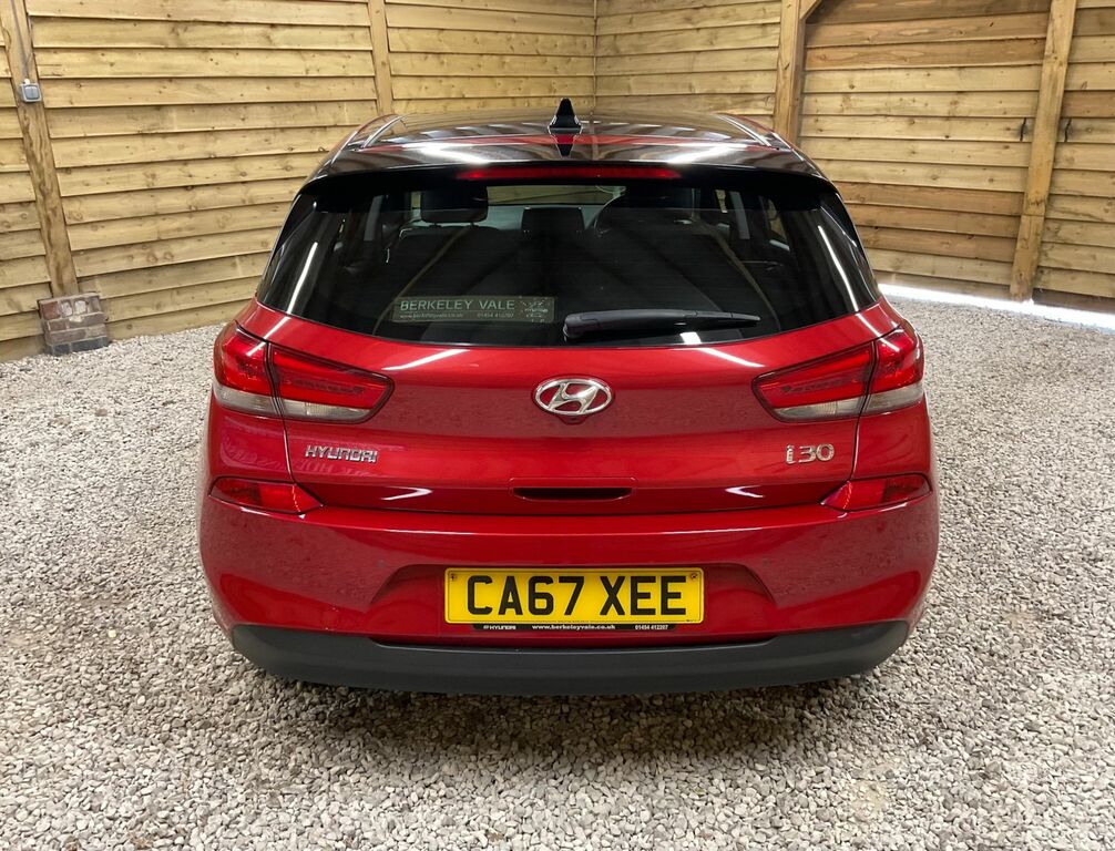 Hyundai I30 Crdi Blue Drive Premium Red #5