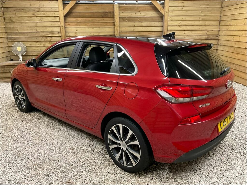 Hyundai I30 Crdi Blue Drive Premium Red #4